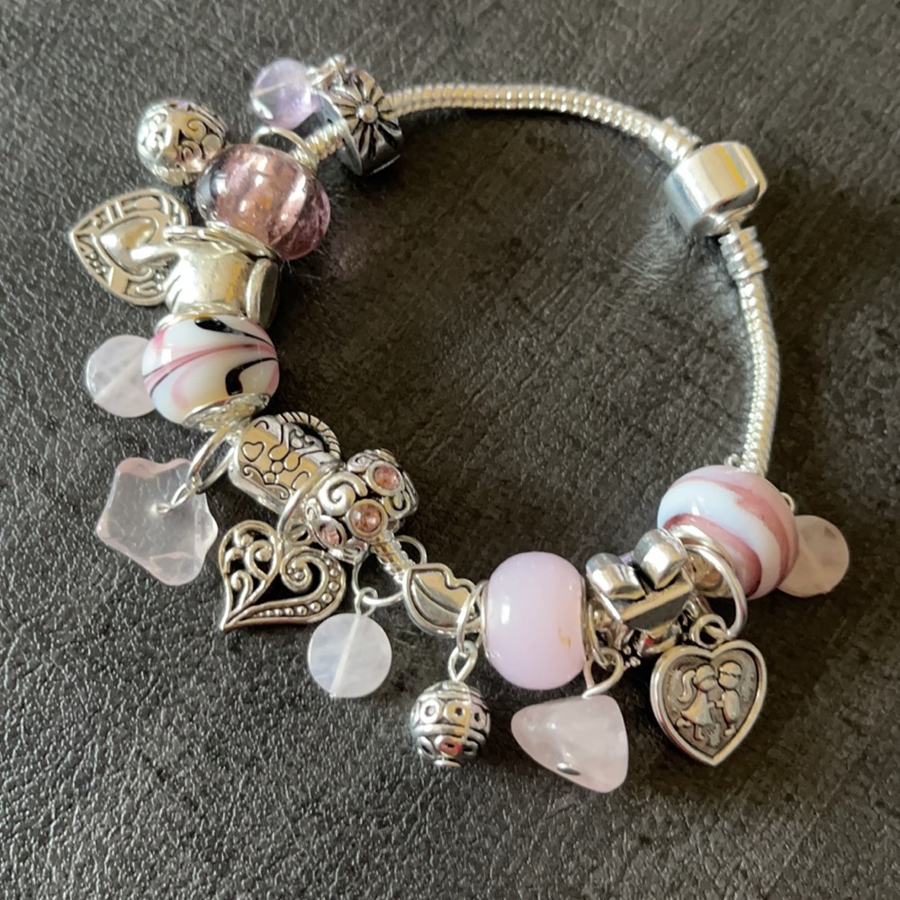 Jewelry - Picture 4 of 5
